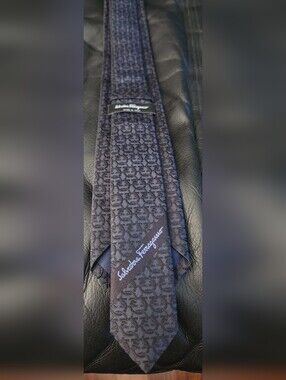 Salvatore Ferragamo Men's Dark Blue Gancini Jacquard Tie